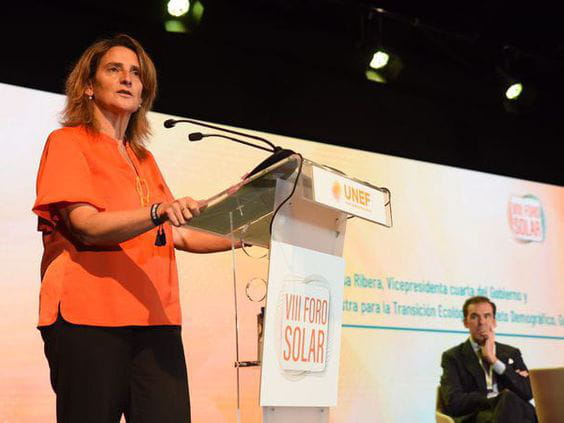 Teresa Ribera anuncia en el VIII Foro Solar que la Estrategia Nacional de Fotovoltaica Flotante se aprobará próximamente