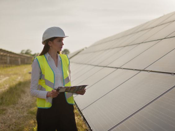 UNEF reivindica la plena inclusión de la mujer en la sociedad para la consecución de una transición energética justa, inclusiva y sostenible
