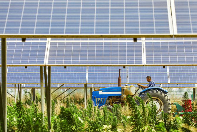 UNEF considera que la Propuesta Normativa de Protección de Usos del Suelo Regable afecta de manera negativa a la descarbonización del sistema energético español
