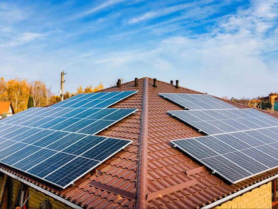 El ritmo de instalación de autoconsumo cayó un 26% en el primer trimestre de 2024