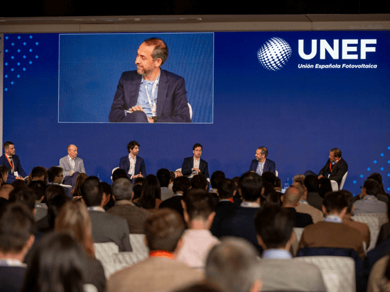 UNEF hace un llamamiento para agilizar la regulación del almacenamiento y dar un salto crucial en la transición energética