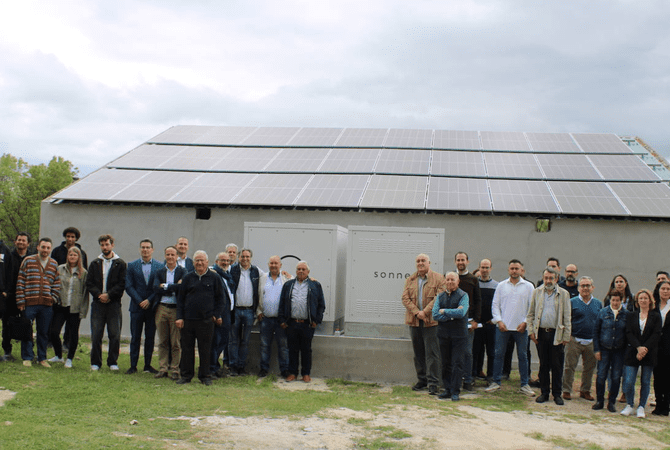 Valdelacasa refuerza su apuesta por el autoconsumo energético