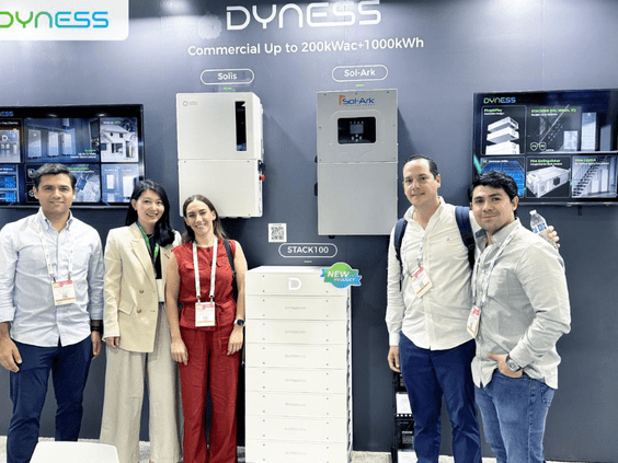 Dyness presenta soluciones completas de almacenamiento energético en RE+ 2025