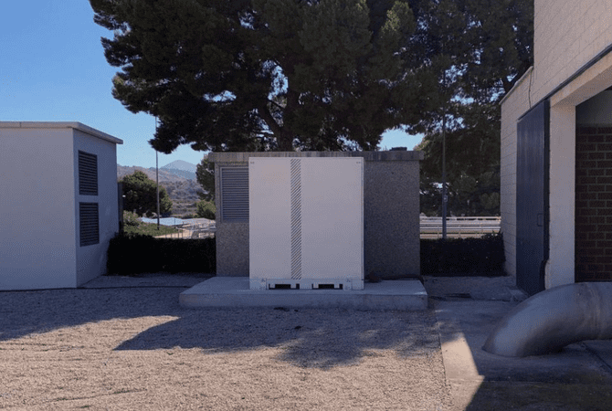 Konery instala una de las primeras baterías de gran capacidad de Huawei en una depuradora de España Empresas