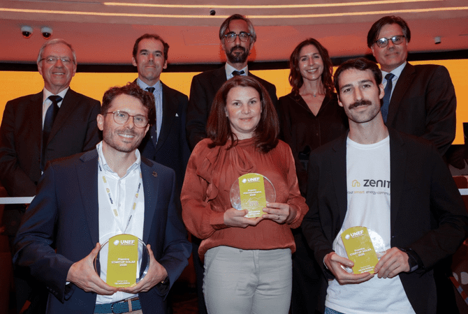 UNEF reconoce la innovación y el talento emergente en el sector fotovoltaico con los premios StartUp Solar y PHOTOvoltaica