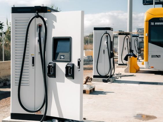 Un paso más en la electrificación del transporte público de Badalona