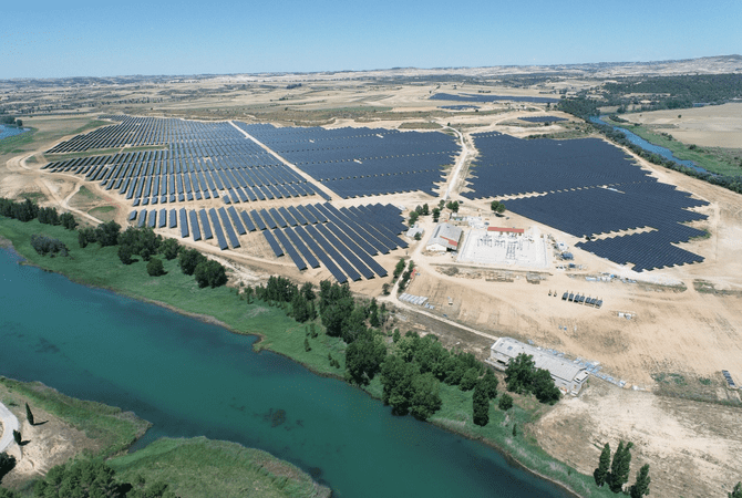 UNEF otorga el Sello de Excelencia en Sostenibilidad a las plantas Bolarque 1, 2 y 3 de Renovalia en Guadalajara