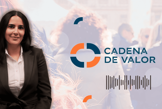 Análisis del impacto del bloqueo del Estrecho de Ormuz en la logística y la cadena de suministro de la industria solar.