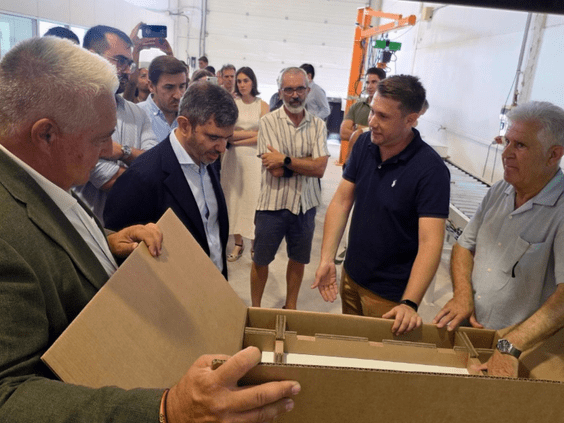 IONLY inaugura en Rafelbunyol su primera línea de montaje de baterías