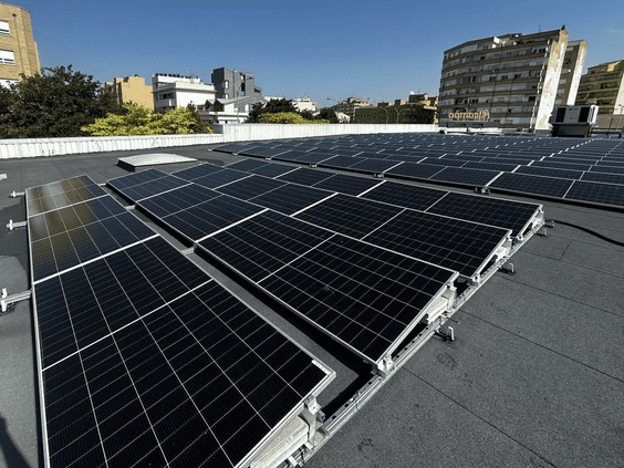 Helexia y Alcampo Tudela ponen en marcha la primera planta fotovoltaica de autoconsumo de Alcampo en Navarra